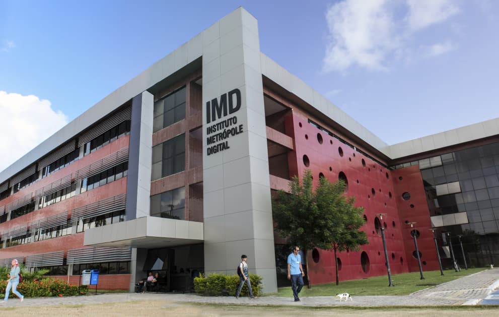 Foto da fachada do prédio do IMD